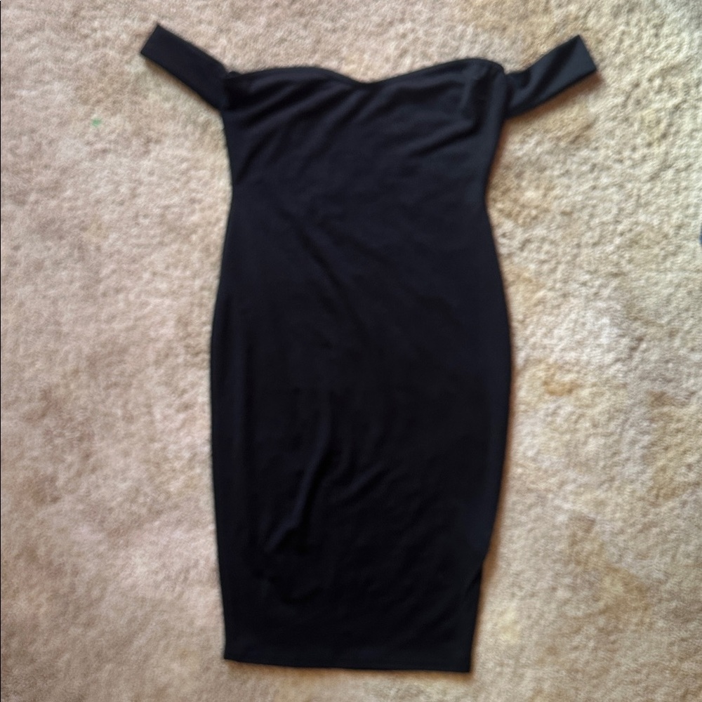 Boohoo Black Off-Shoulder Dress